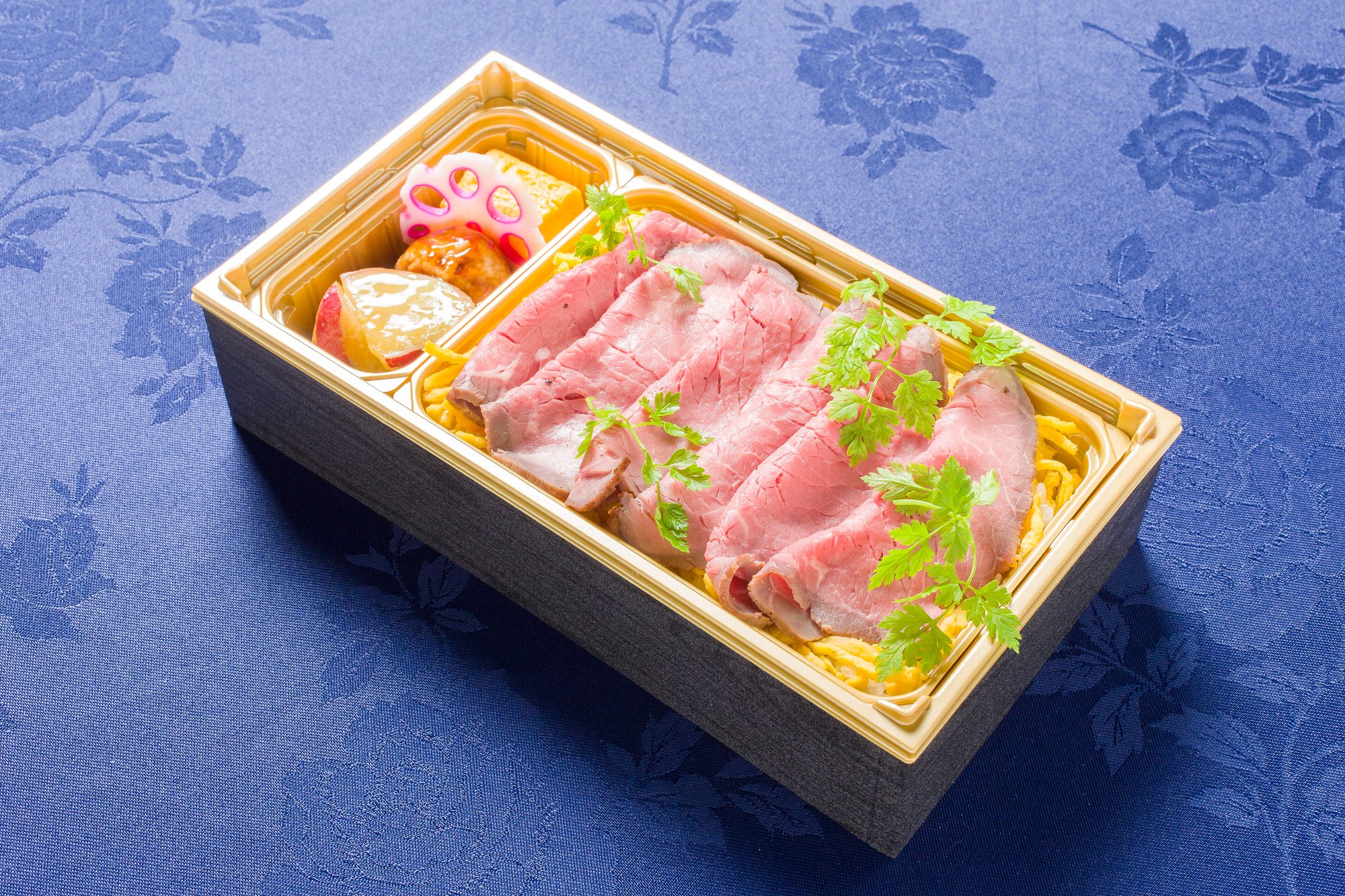 特選牛ローストビーフの肉チラシ寿司弁当
