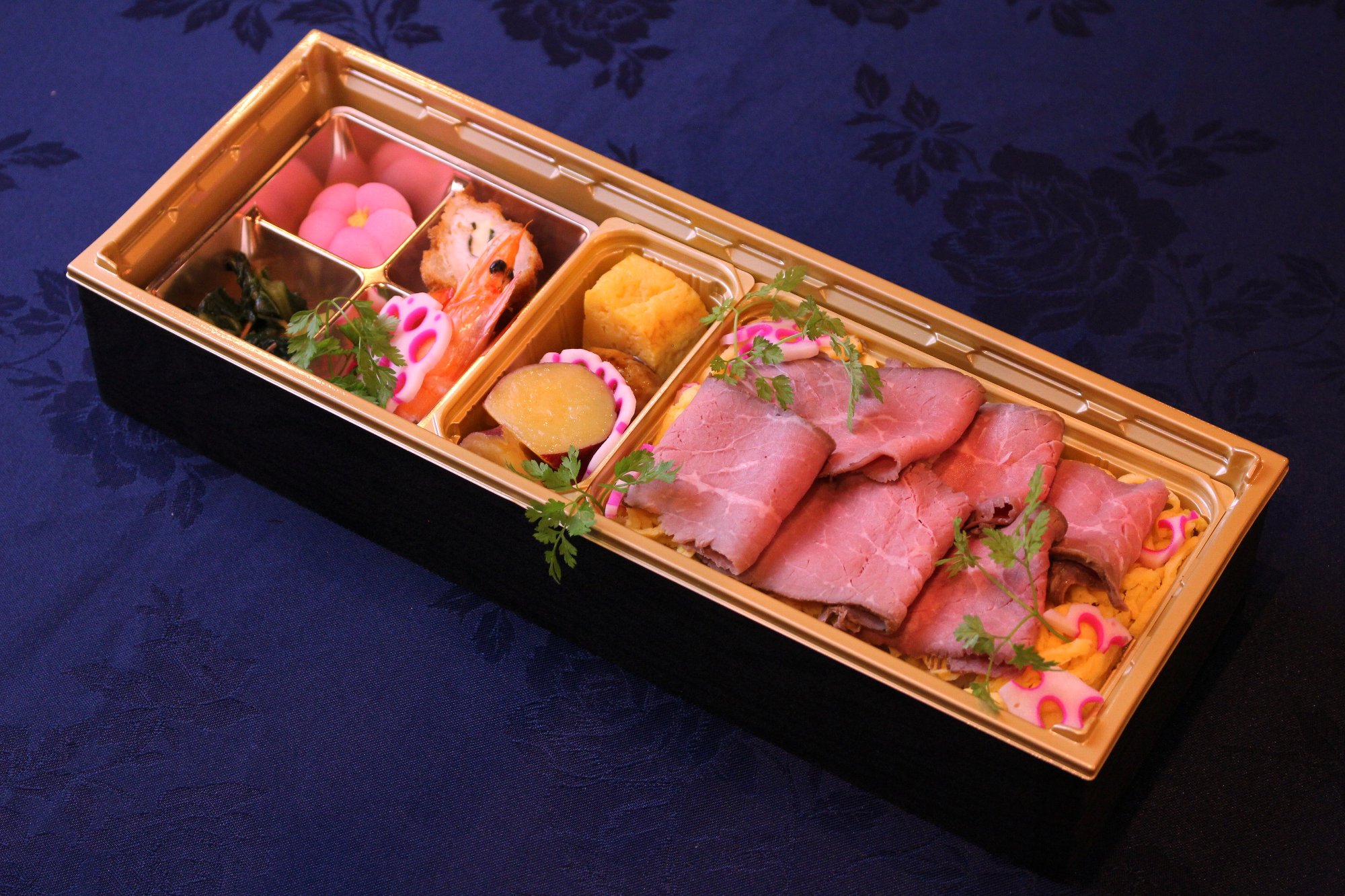 特選牛ローストビーフの肉チラシ寿司と7種の副菜 彩り御膳