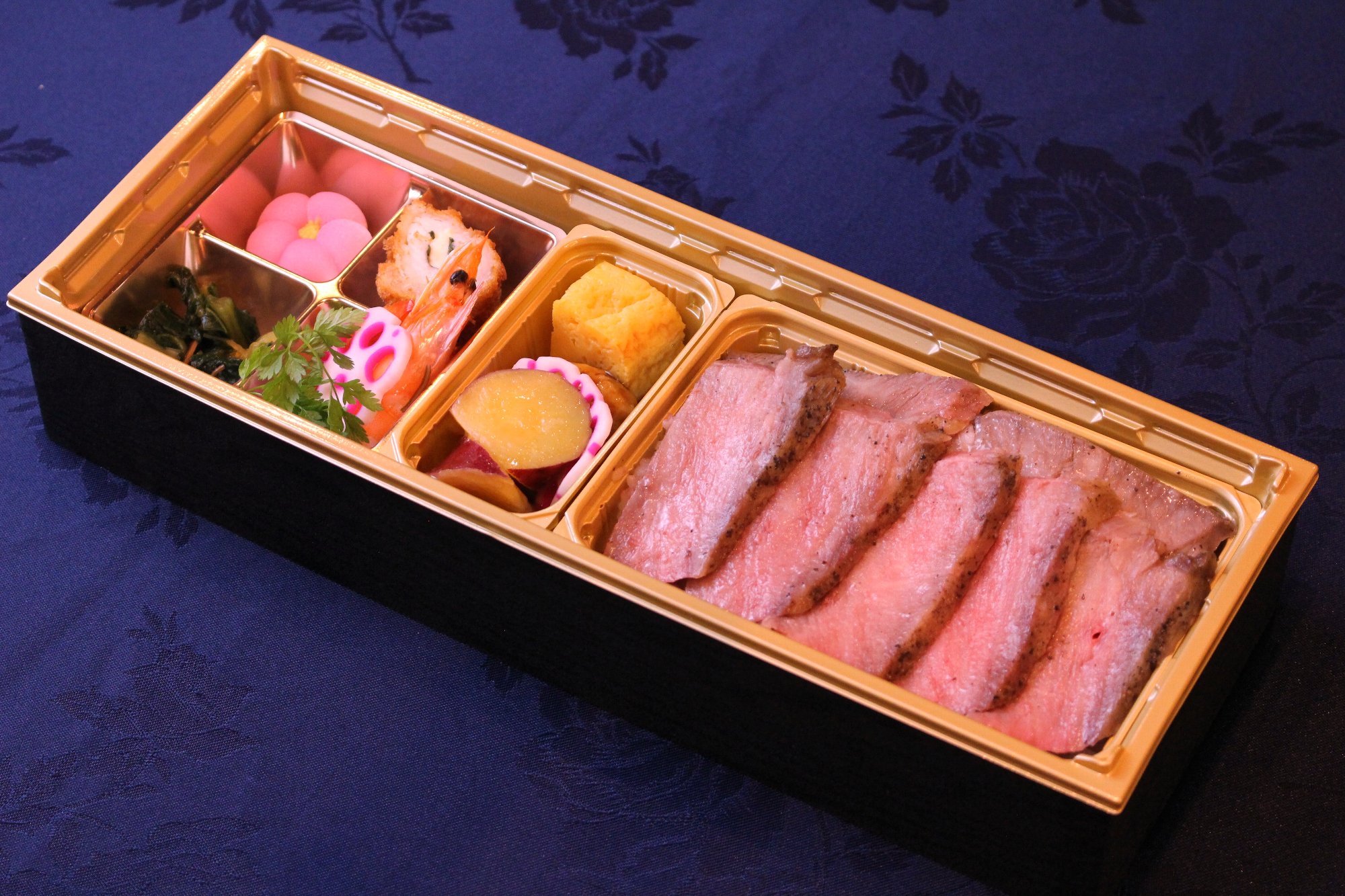 特選4等級 黒毛和牛ステーキ重と7種の副菜 彩り御膳